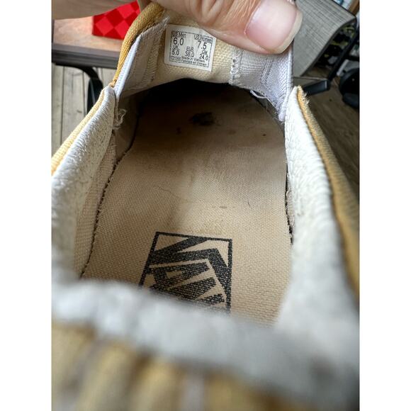 VANS Classic Slip On Checker Yellow & White Low Top Men 6/Wo 7.5 Skater Sneaker - Picture 12 of 13